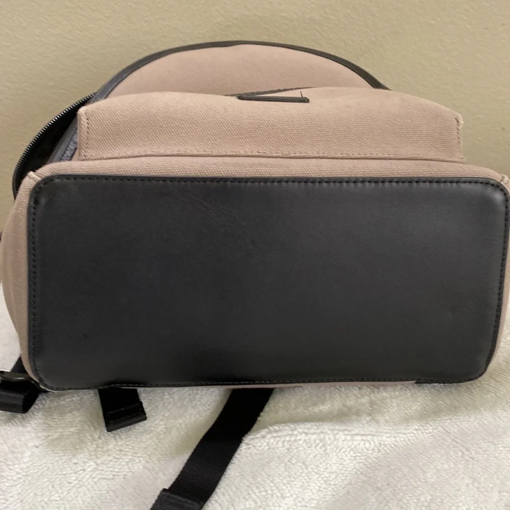 URI Minkoff Deep Tan Men’s Canvas and Leather Backpack - Picture 8 of 12